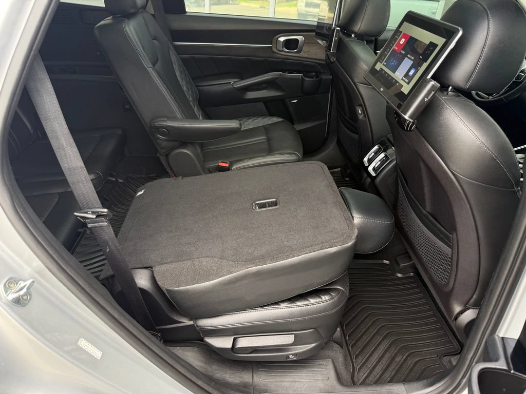 Used 2022 Kia Sorento SX Prestige AWD/4WD image 48