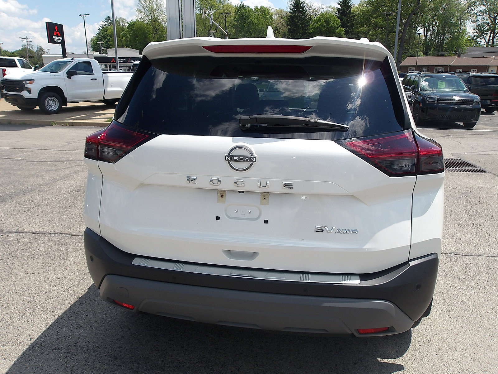 Used 2023 Nissan Rogue SV w/ SV Premium B Package AWD/4WD image 6