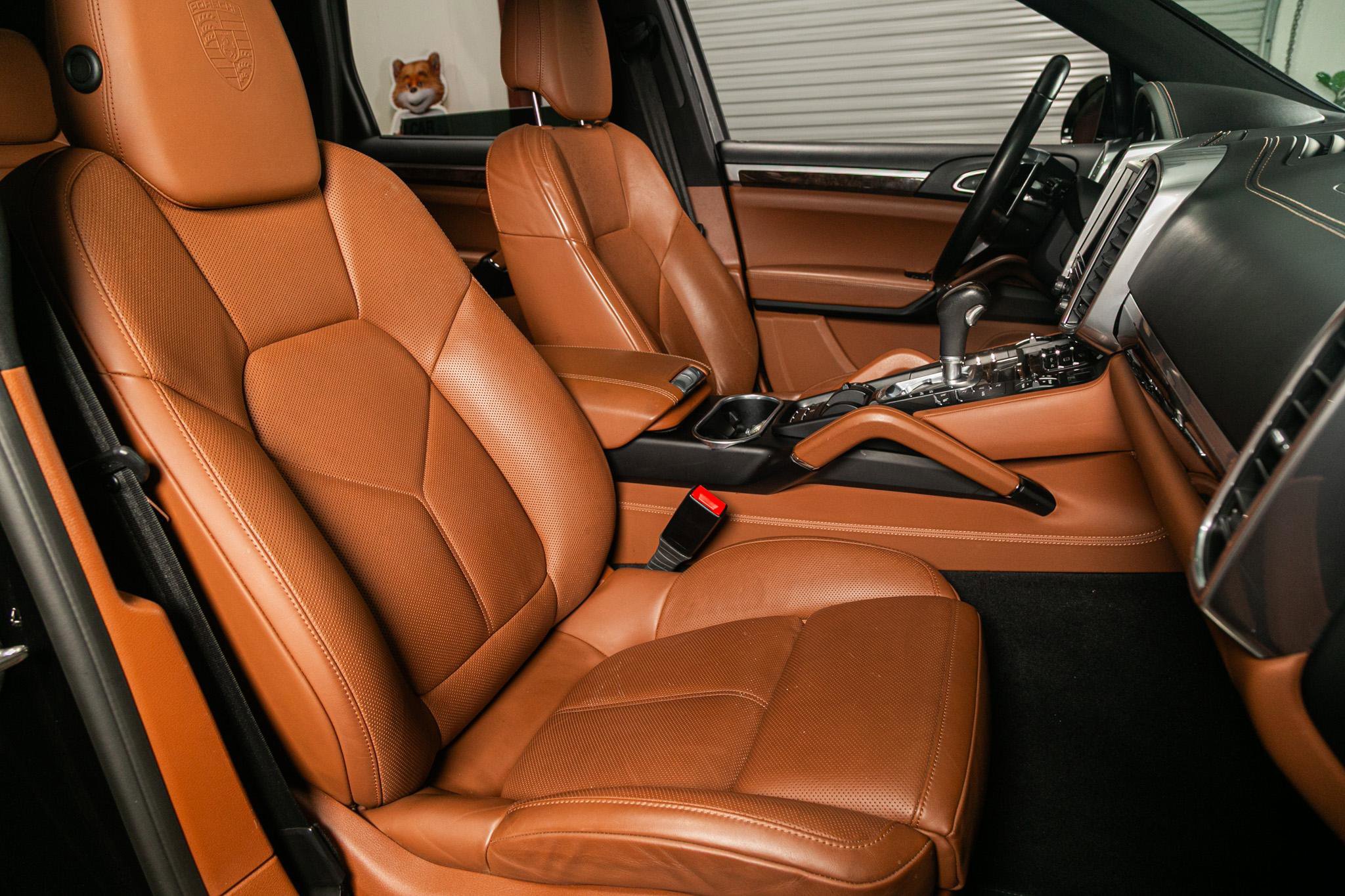 Used 2018 Porsche Cayenne S image 24
