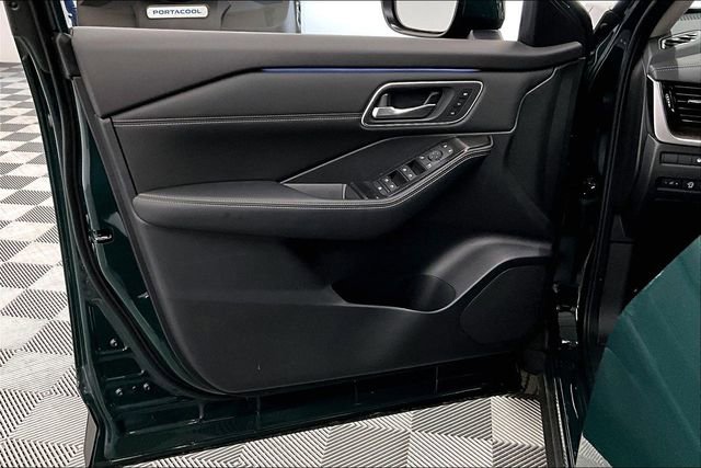 New 2026 Nissan Rogue Platinum image 34