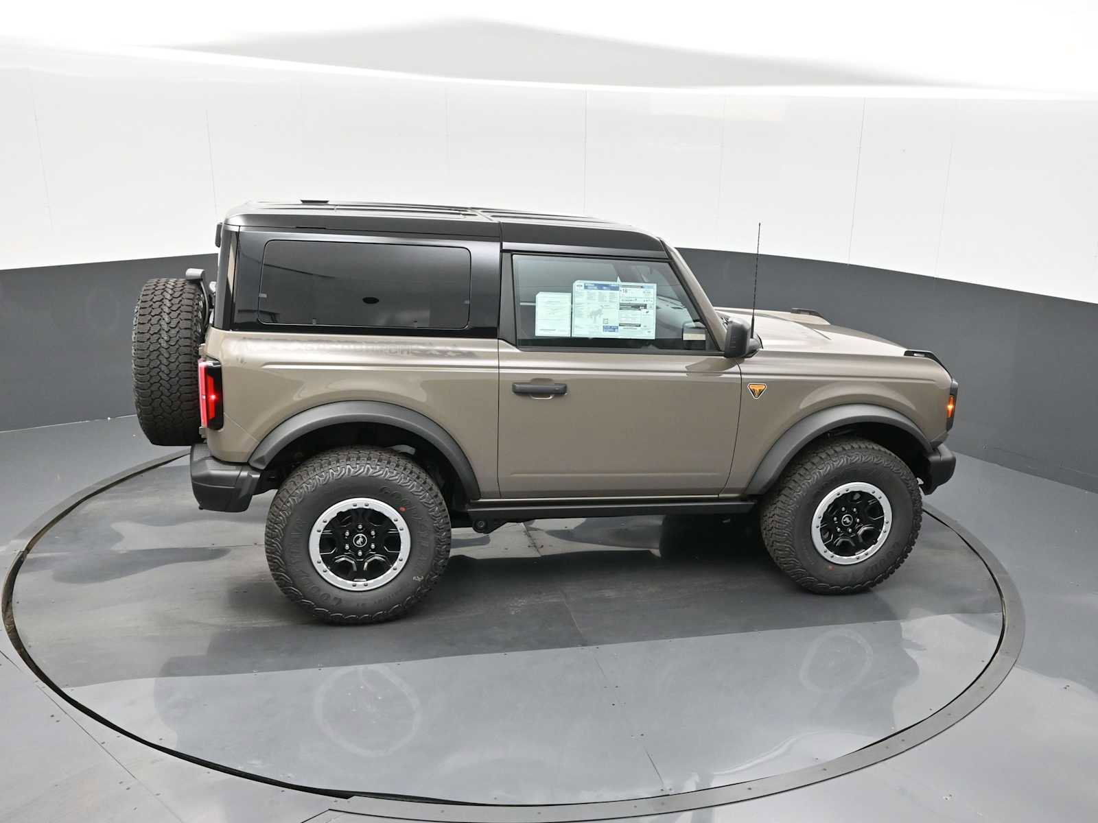 New 2025 Ford Bronco Badlands w/ Sasquatch Package image 17