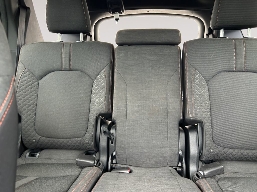 Used 2023 Honda Pilot Sport image 13