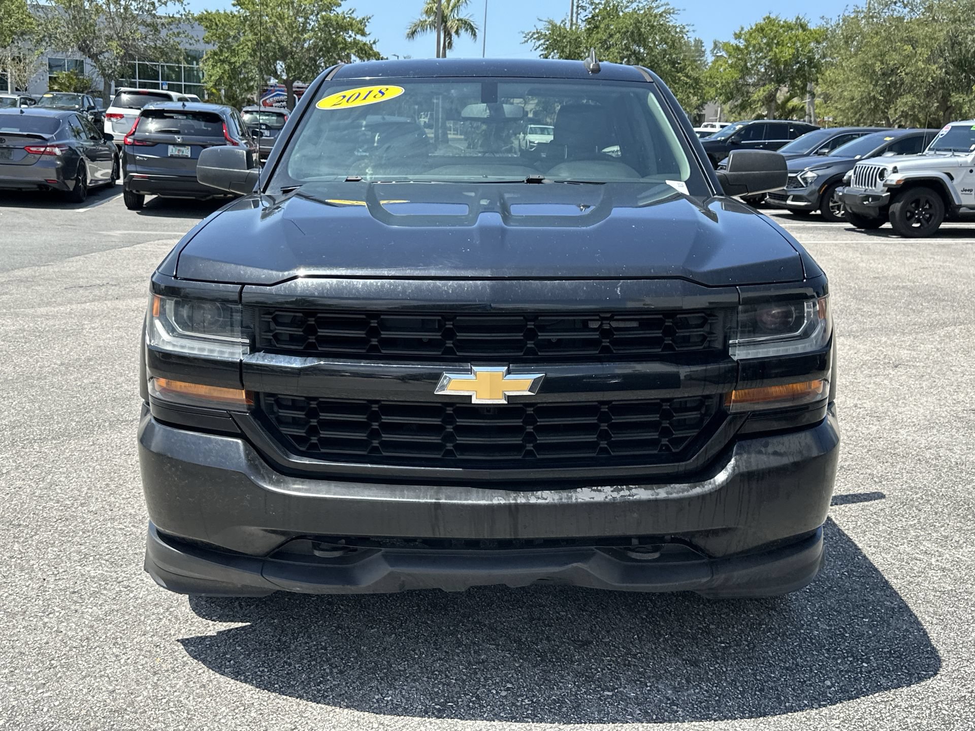 Used 2018 Chevrolet Silverado 1500 Custom w/ Custom Value Package RWD image 2