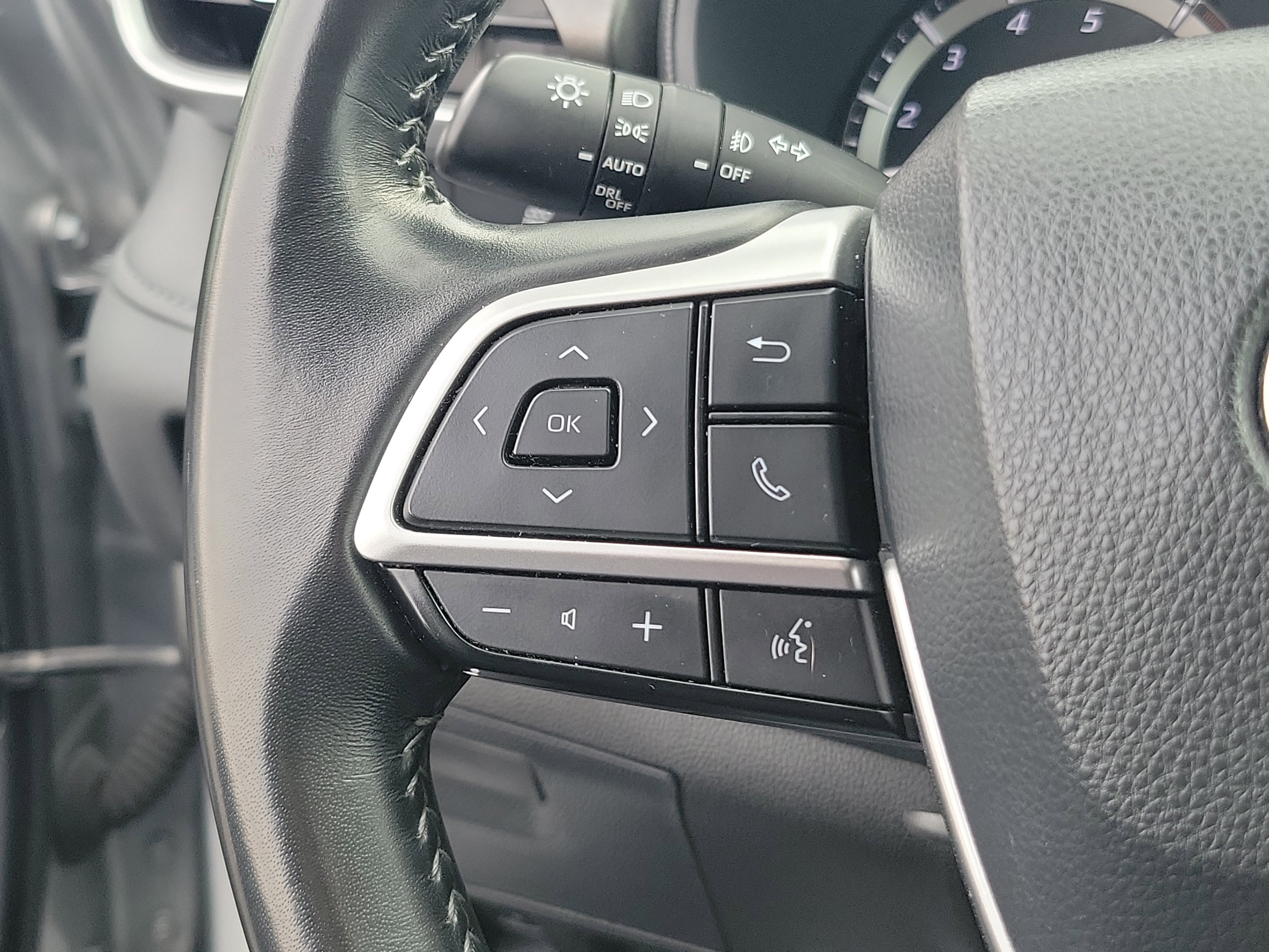 Certified 2024 Toyota Highlander LE image 20