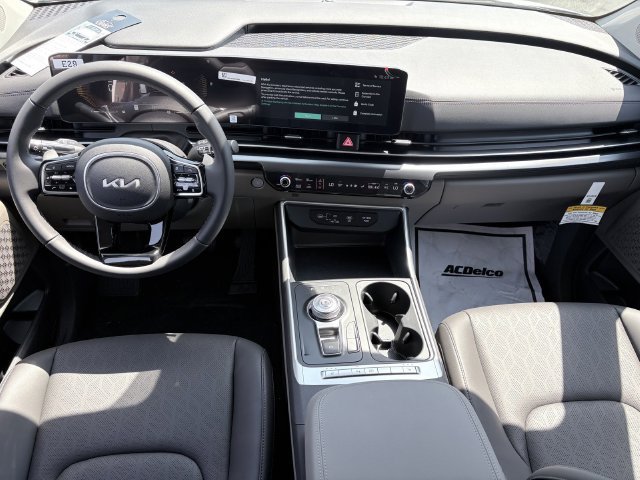 New 2026 Kia Carnival LXS FWD image 7