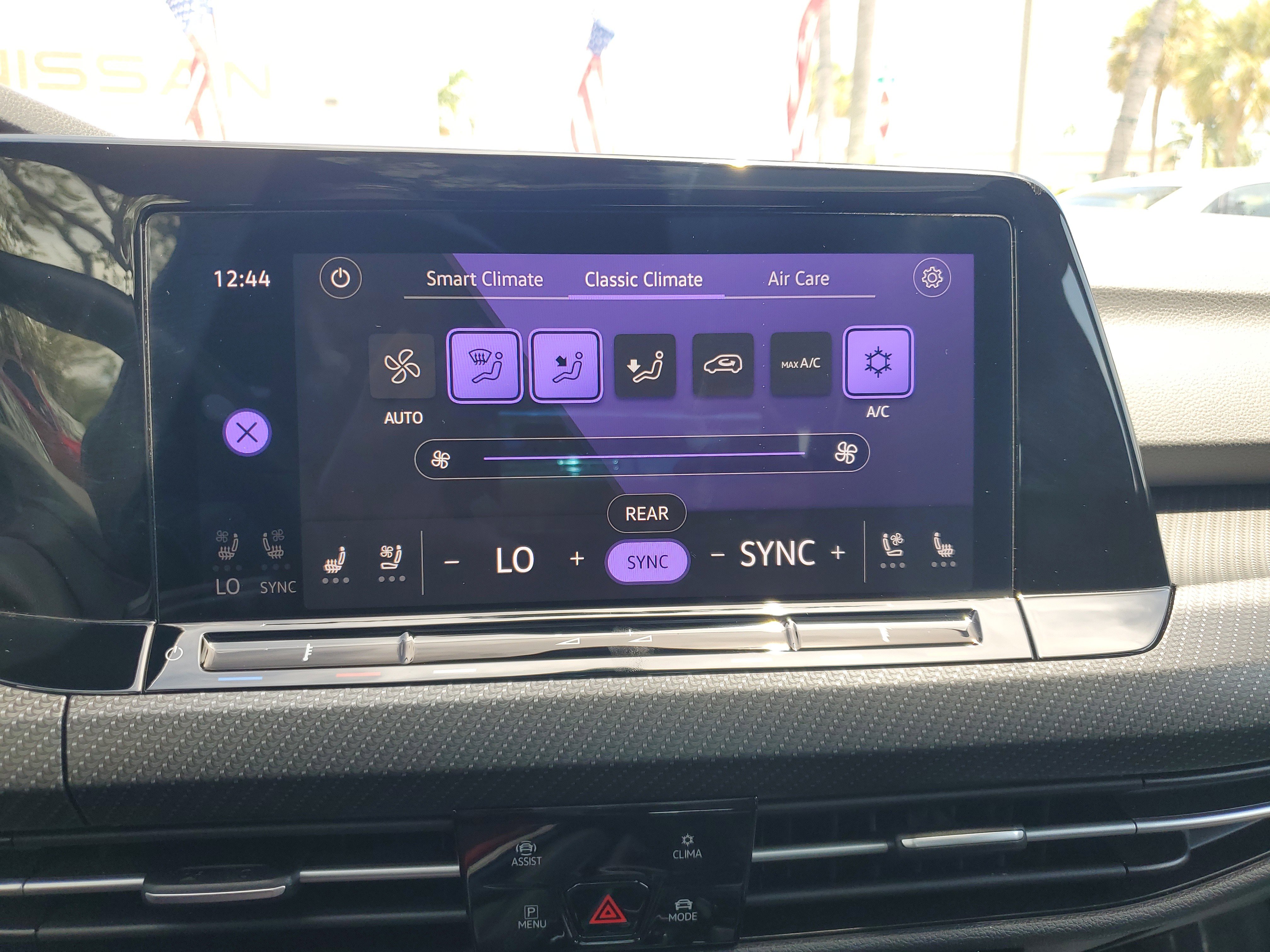 Used 2023 Volkswagen Golf R image 17