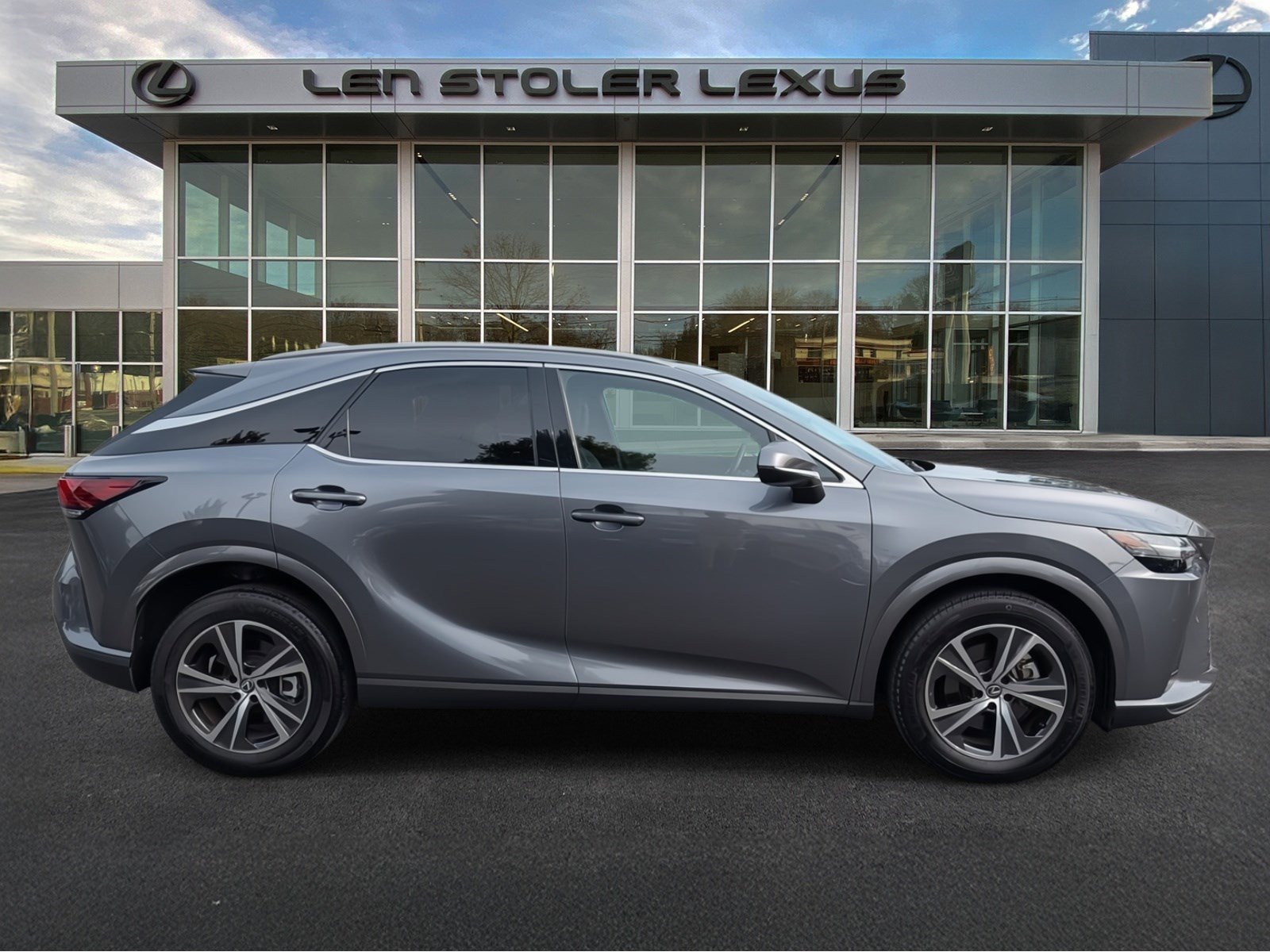 Used 2023 Lexus RX 350 Premium w/ Cold Area Package image 2