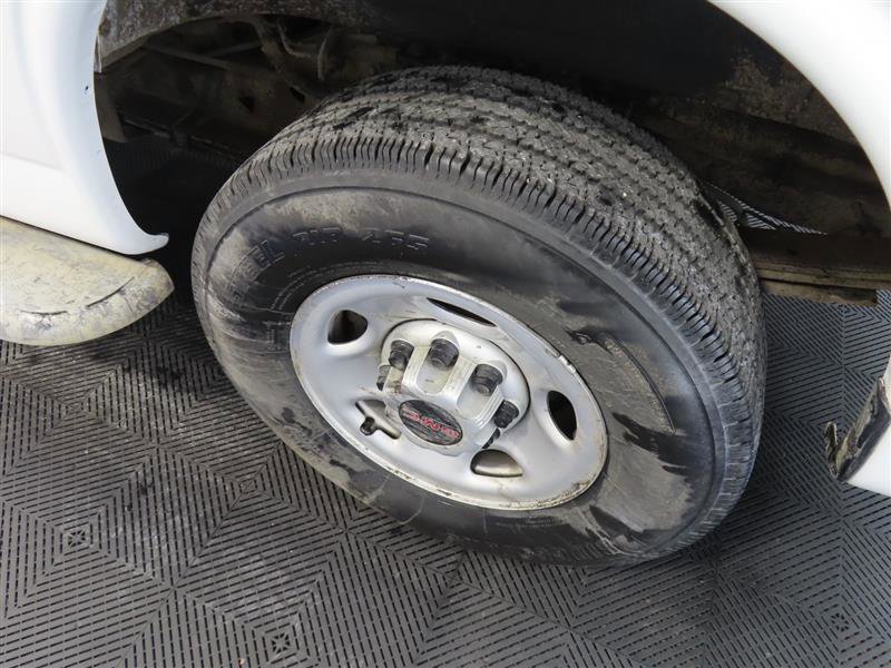 Used 2024 GMC Savana 2500 w/ Driver Convenience Package image 7