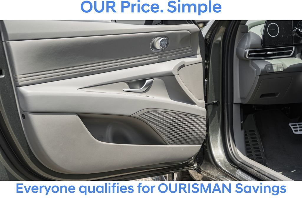 New 2025 Hyundai Elantra SEL image 35