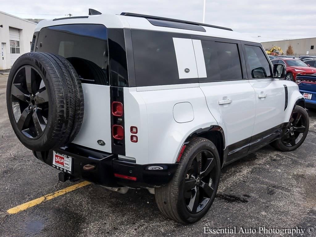 Used 2023 Land Rover Defender 110 X-Dynamic SE image 8