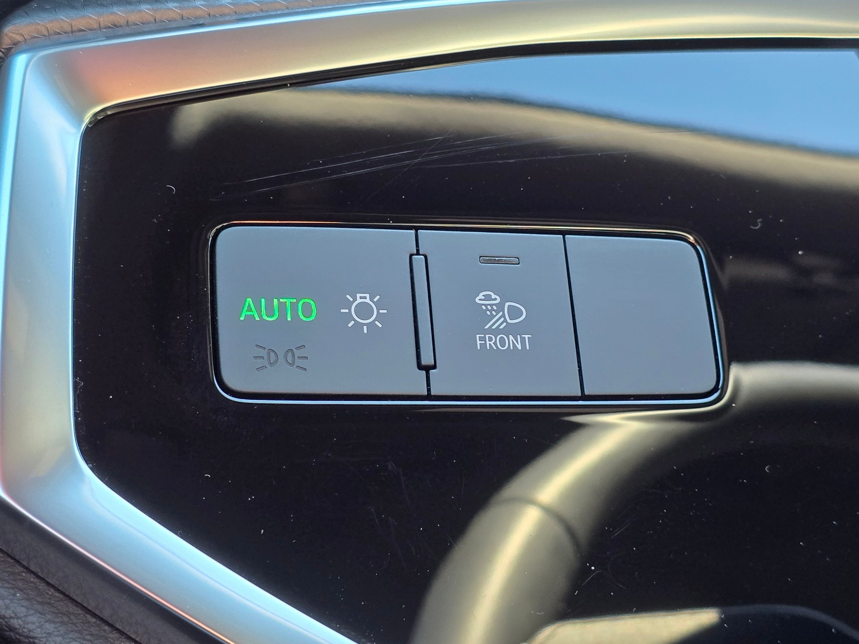 Certified 2025 Audi Q3 2.0T Premium AWD/4WD image 37