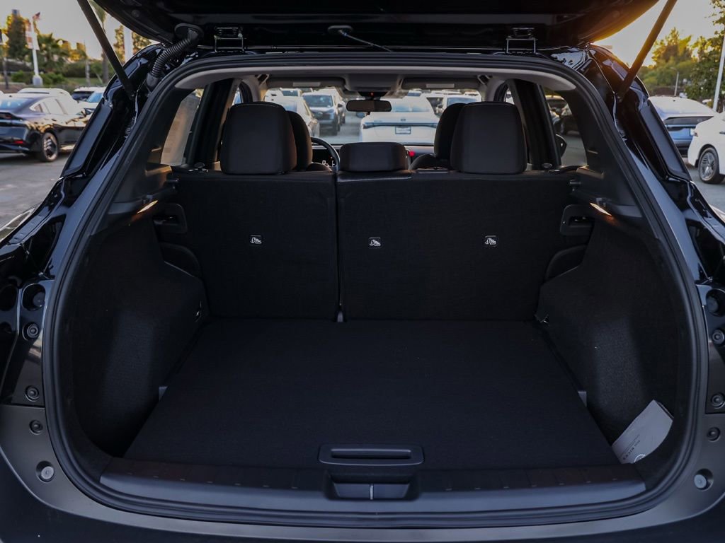 New 2026 Nissan Kicks SV FWD image 16