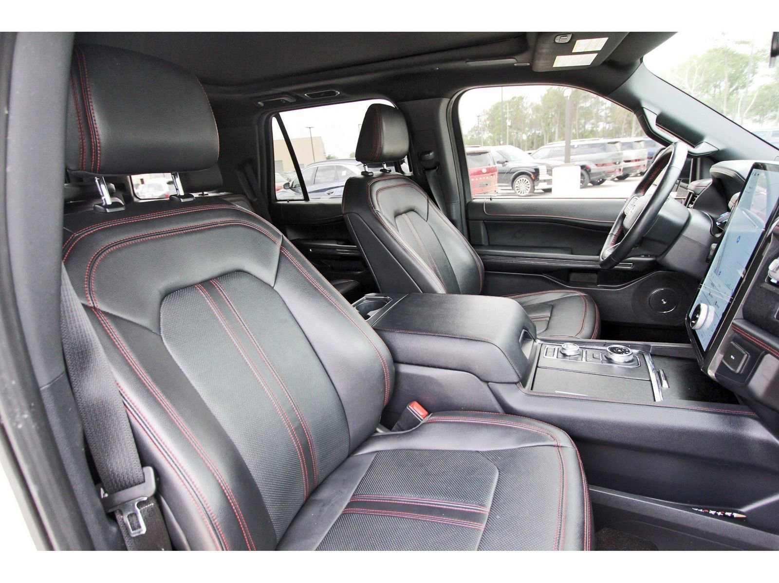 Used 2023 Ford Expedition Limited image 31