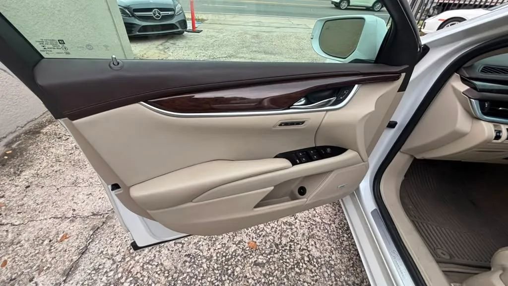 Used 2016 Cadillac XTS Luxury w/ Driver Awareness Package FWD image 11