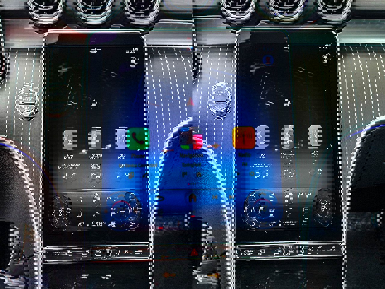 New 2025 Mercedes-Benz C 300 4MATIC Sedan image 15