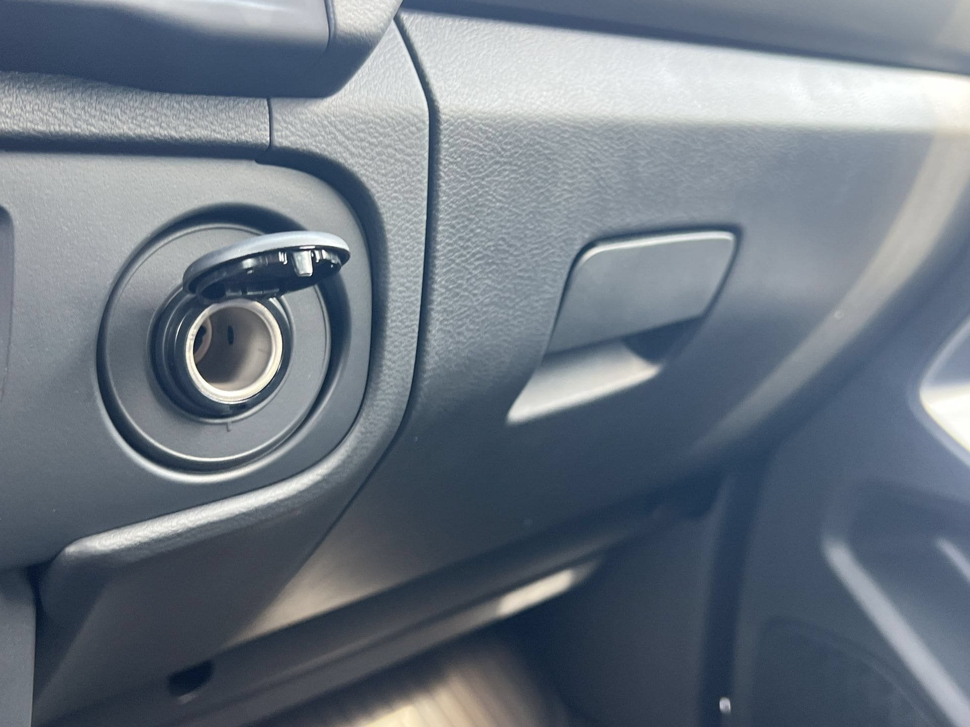 New 2026 Nissan Frontier SV w/ All-Weather Content Package RWD image 8