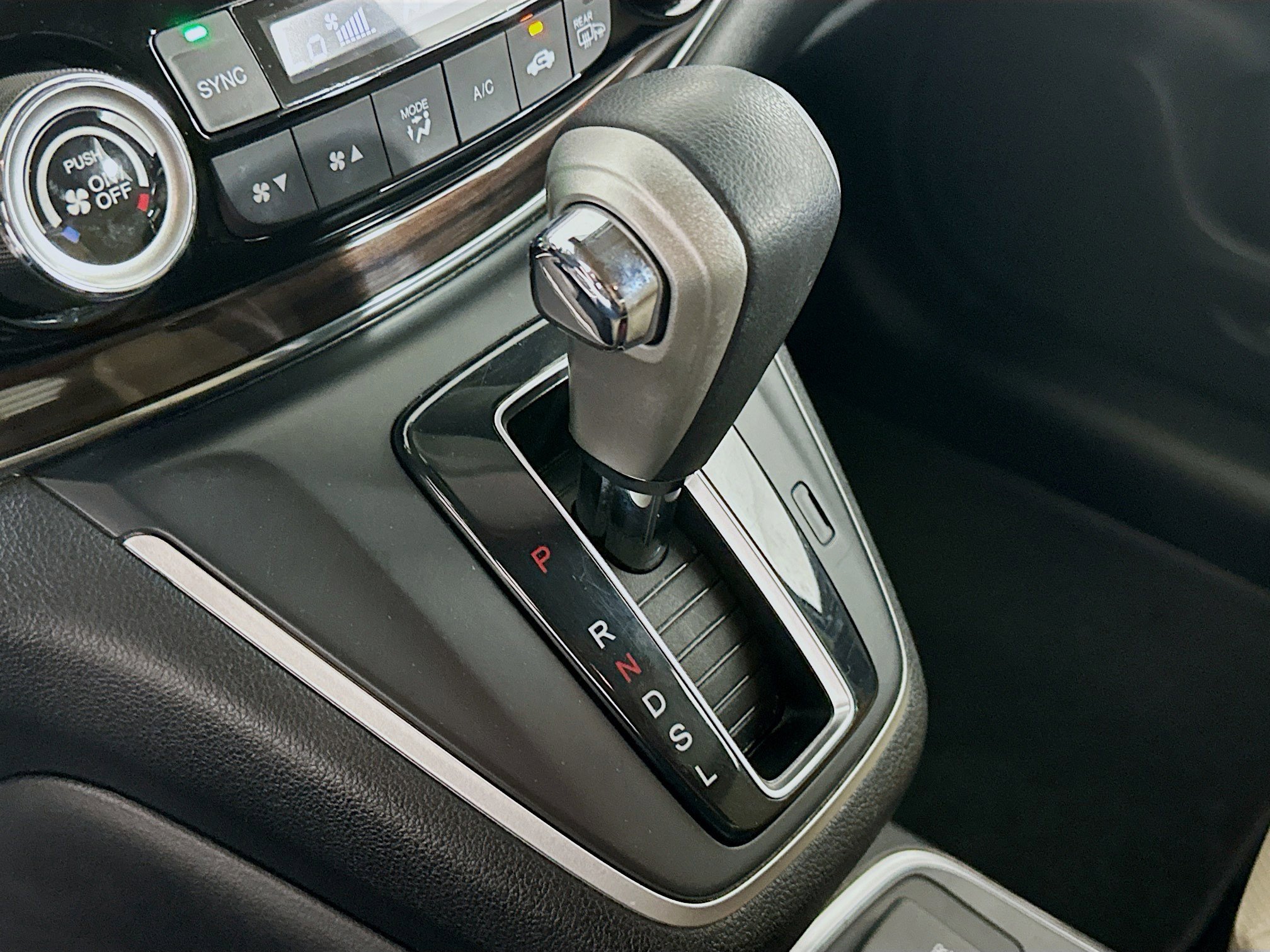 Used 2015 Honda CR-V Touring image 24