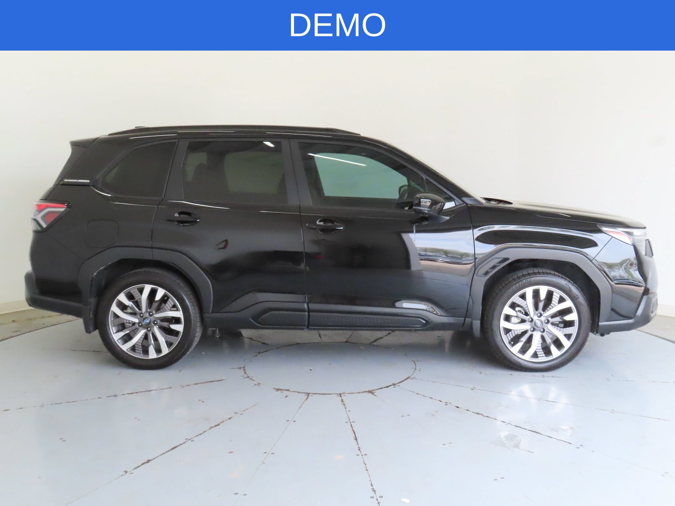 Used 2026 Subaru Forester Touring AWD/4WD image 2