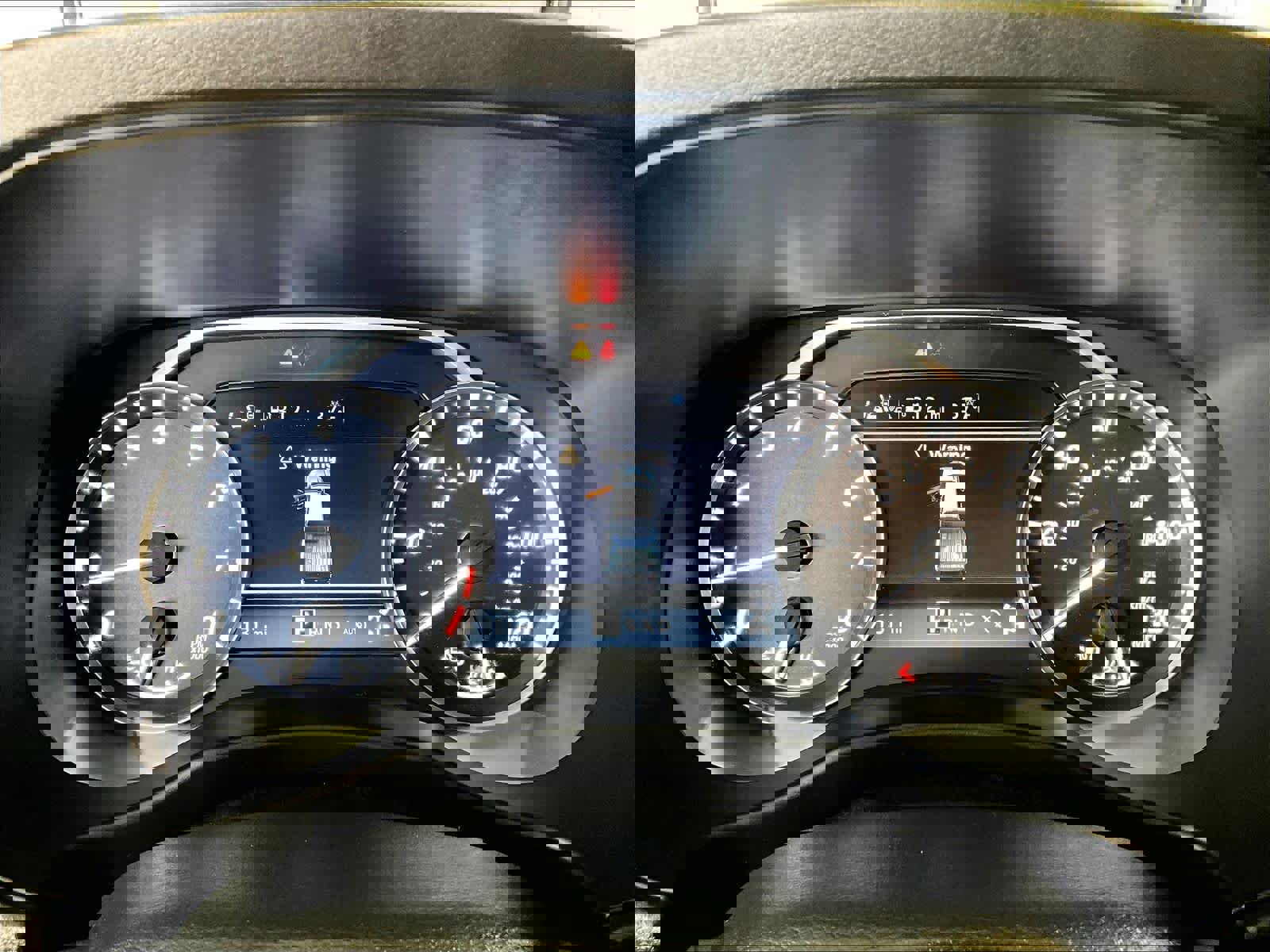 Used 2025 Nissan Frontier SV image 25