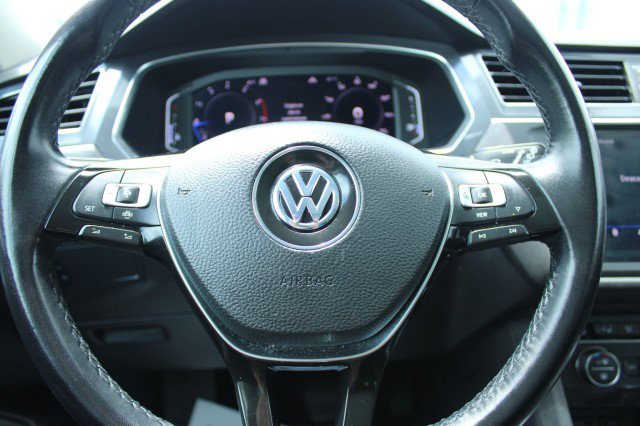 Used 2019 Volkswagen Tiguan SEL Premium w/ 3rd Row Seat Package AWD/4WD image 9