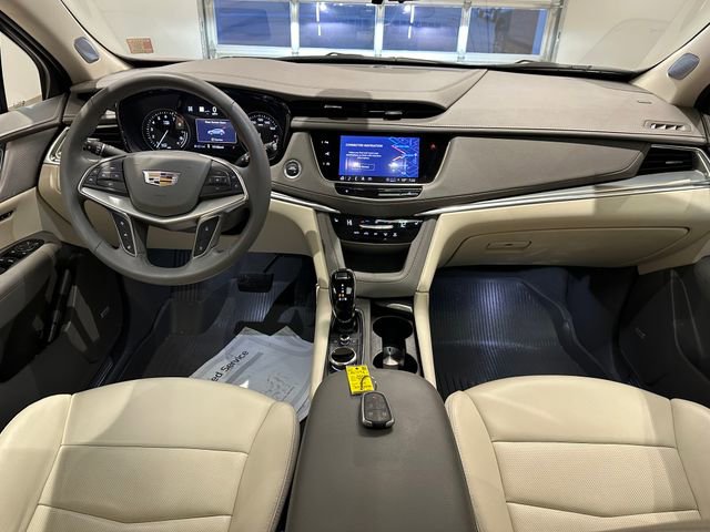Used 2025 Cadillac XT5 Premium Luxury w/ Technology Package image 11
