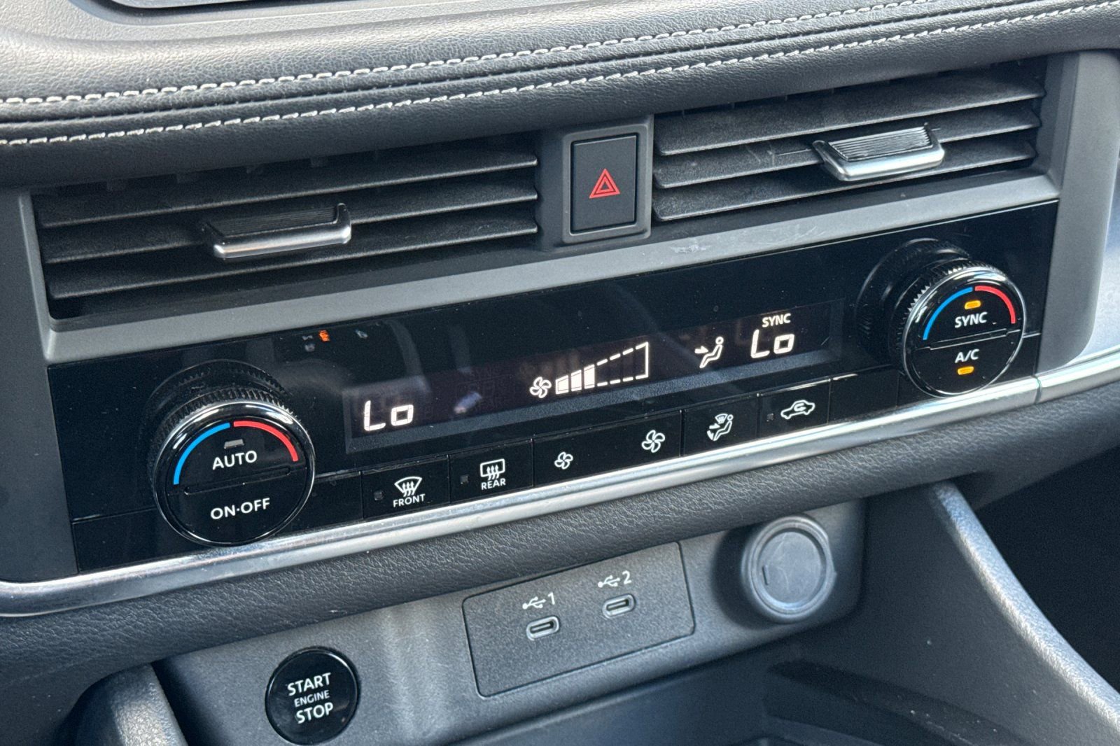 Used 2024 Nissan Rogue SV image 22