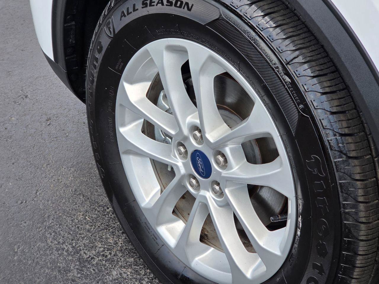 Used 2021 Ford Escape SE FWD image 11
