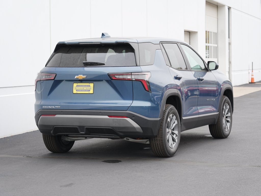 New 2027 Chevrolet Equinox LT w/ Convenience Package II AWD/4WD image 4