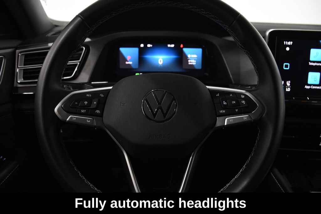 Used 2025 Volkswagen Atlas Cross Sport SE FWD image 18