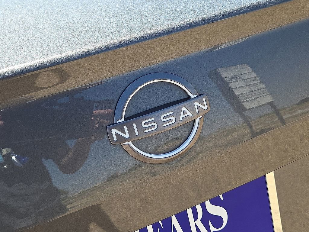 Used 2025 Nissan Altima 2.5 SV AWD/4WD image 12