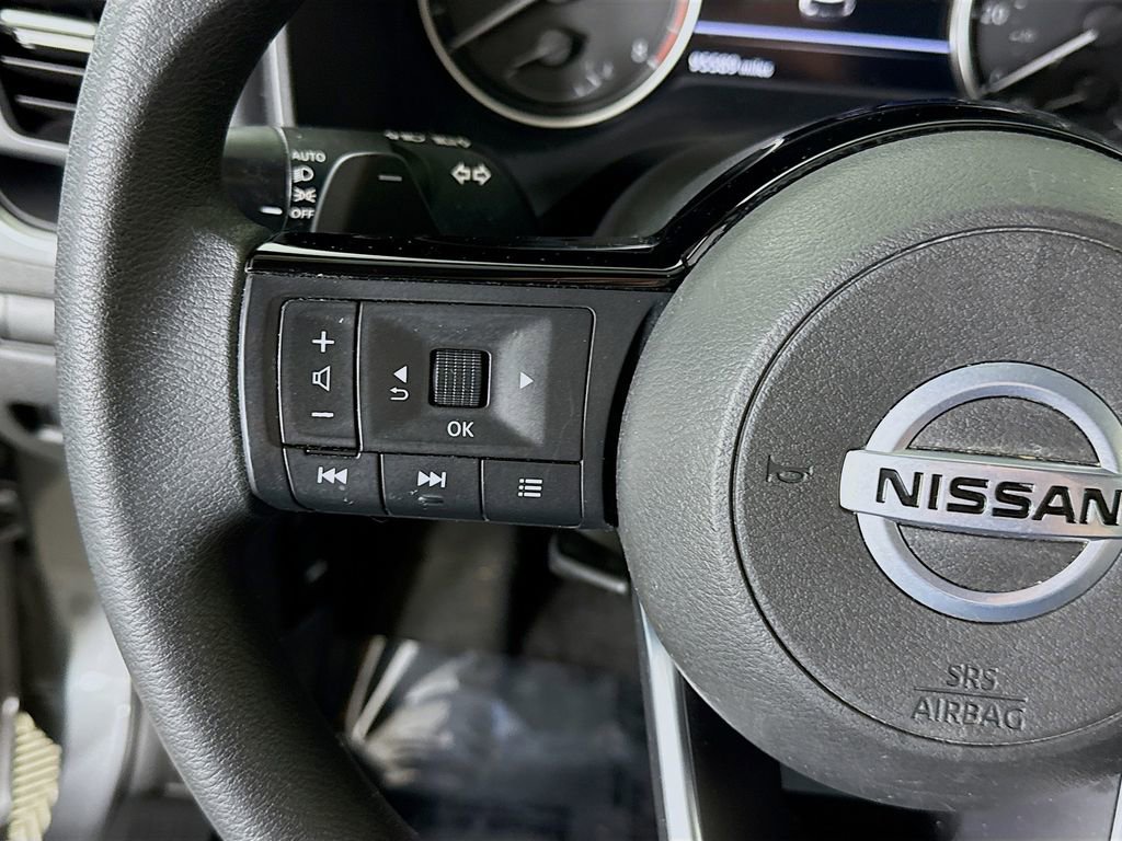 Used 2021 Nissan Rogue S FWD image 19