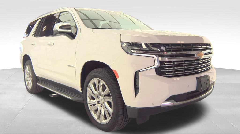 Used 2021 Chevrolet Tahoe Premier w/ Premium Package AWD/4WD image 3