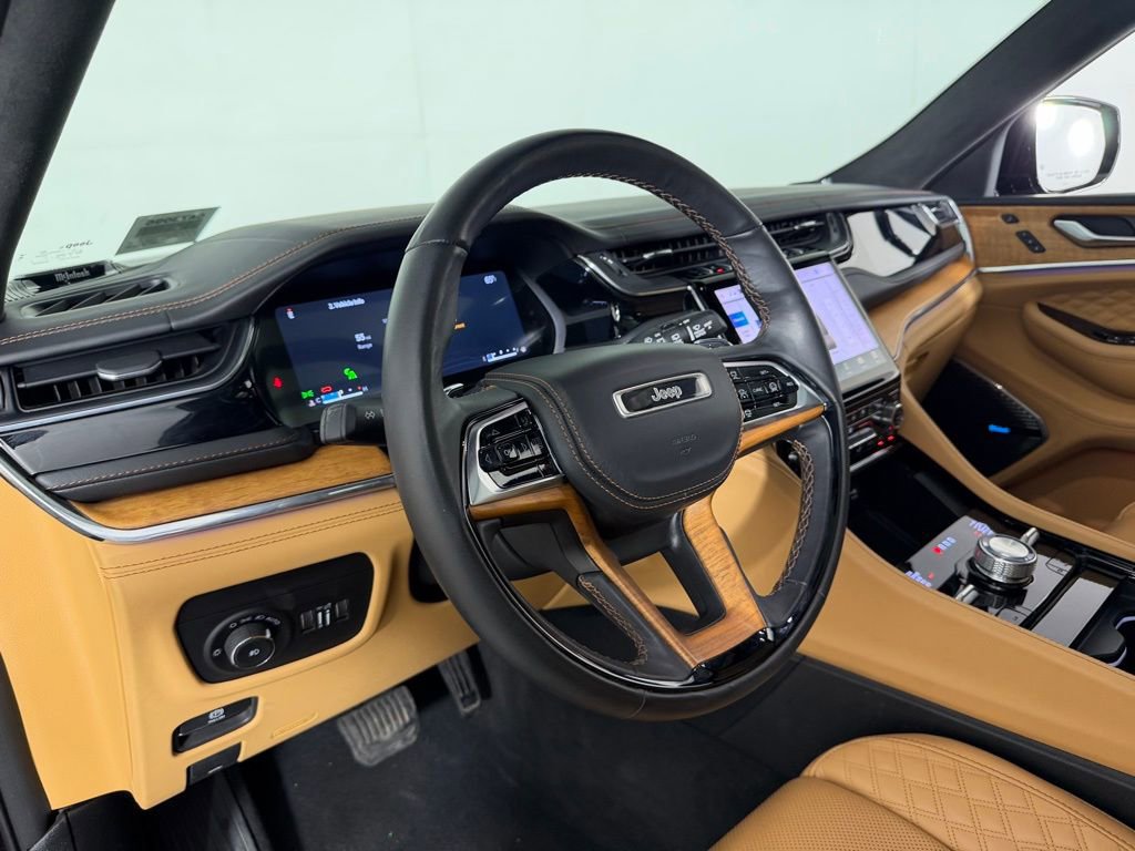 Certified 2024 Jeep Grand Cherokee L Summit AWD/4WD image 23