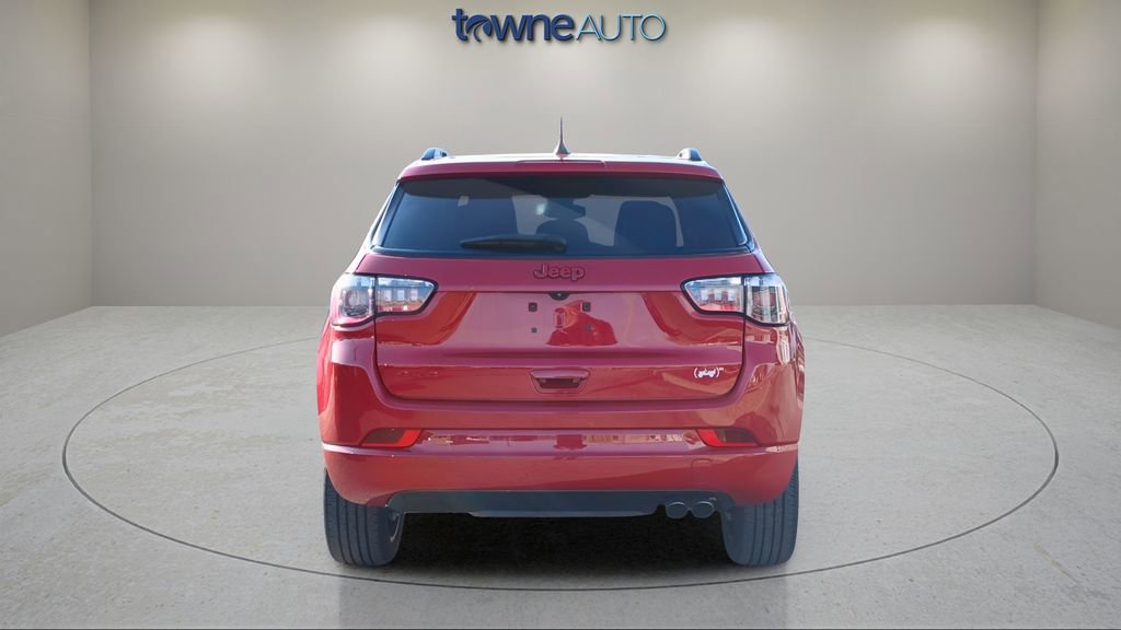 Used 2022 Jeep Compass Limited image 6