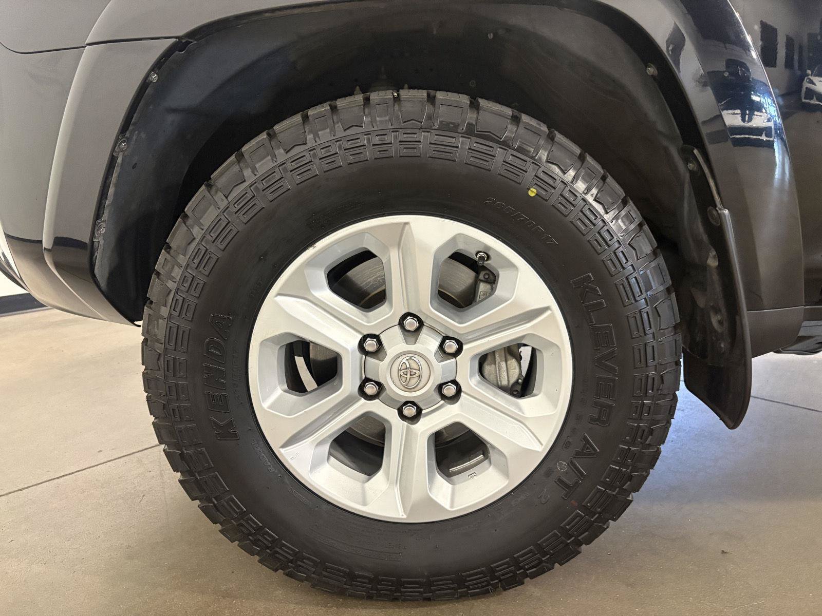 Used 2021 Toyota 4Runner SR5 Premium w/ Moonroof Package AWD/4WD image 52