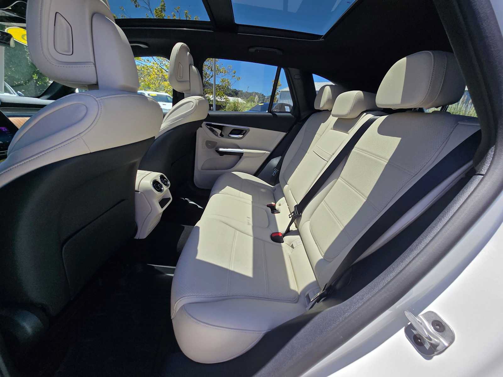 Used 2026 Mercedes-Benz GLC 300 image 17