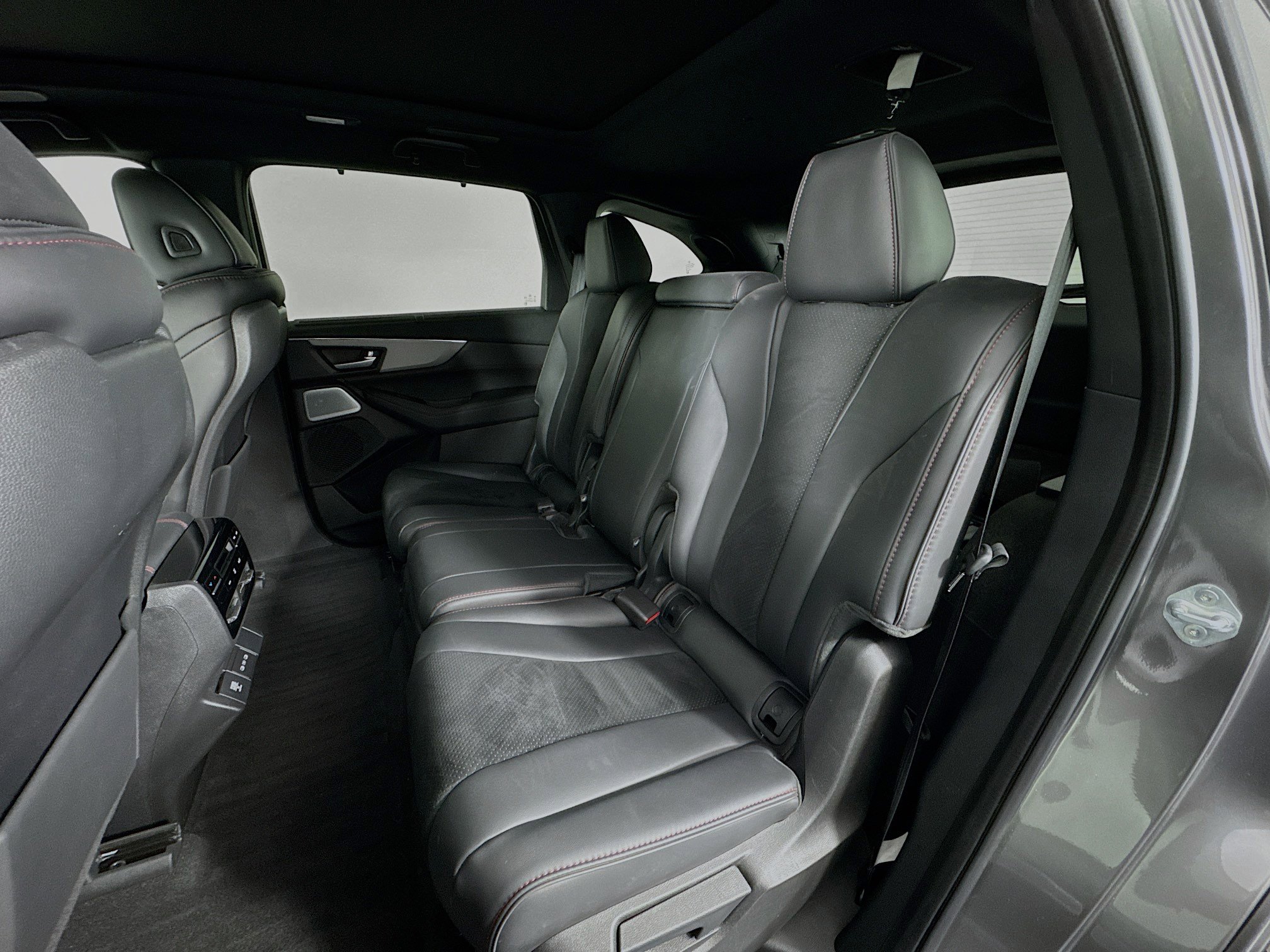 Used 2025 Acura MDX A-Spec image 25