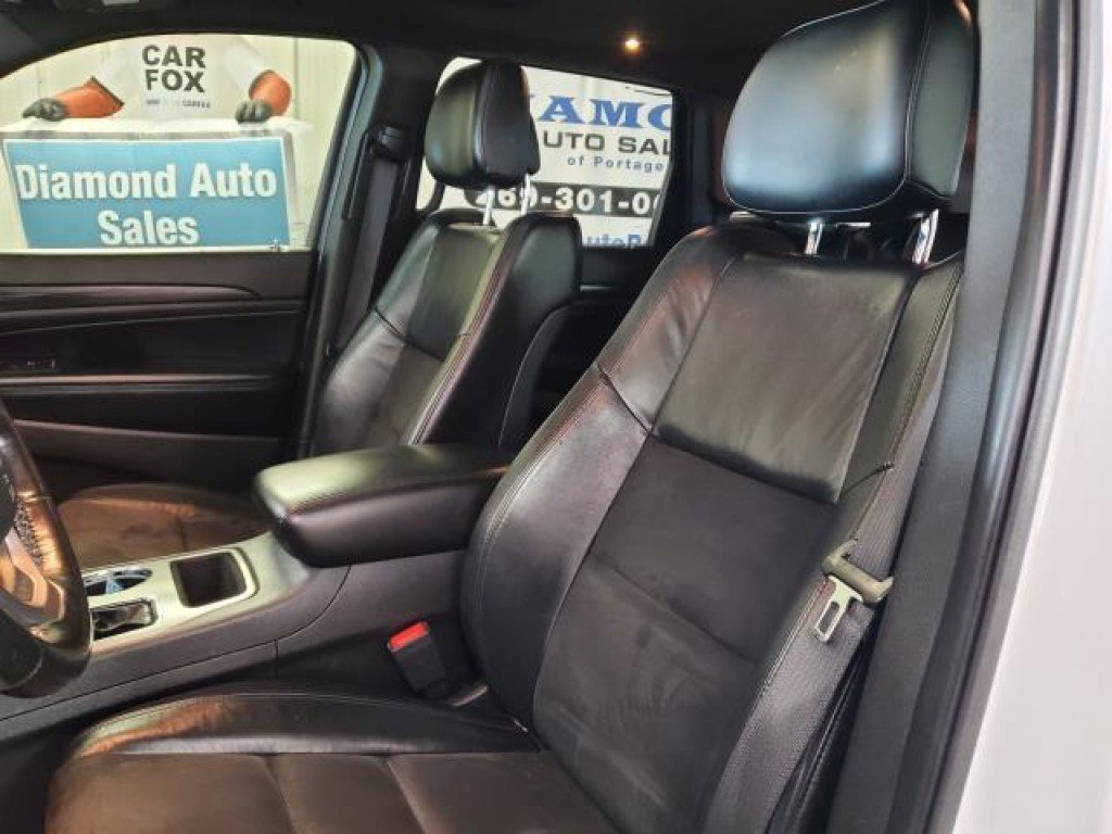 Used 2020 Jeep Grand Cherokee Altitude AWD/4WD image 15