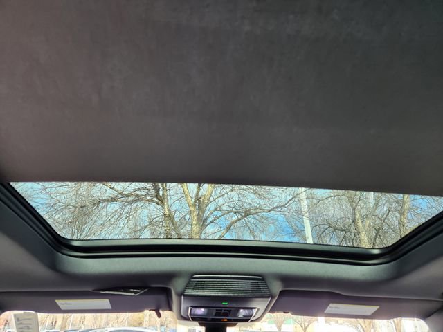 New 2026 Volkswagen Tiguan SE R-Line image 27