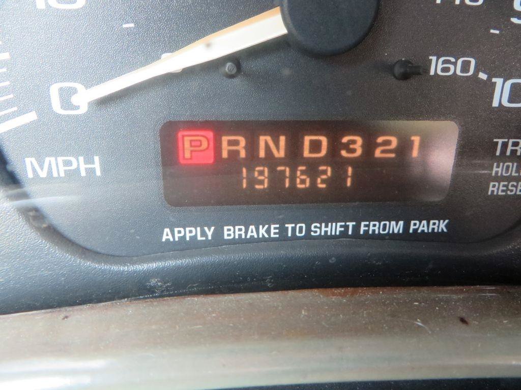 Used 2002 GMC Savana 1500 w/ SLE Marketing Option Pkg 3 RWD image 14