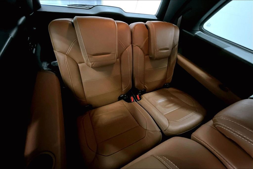 Used 2017 Mercedes-Benz GLS 450 4MATIC image 37