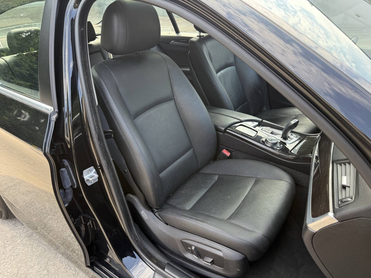 Used 2015 BMW 528i Sedan RWD image 8