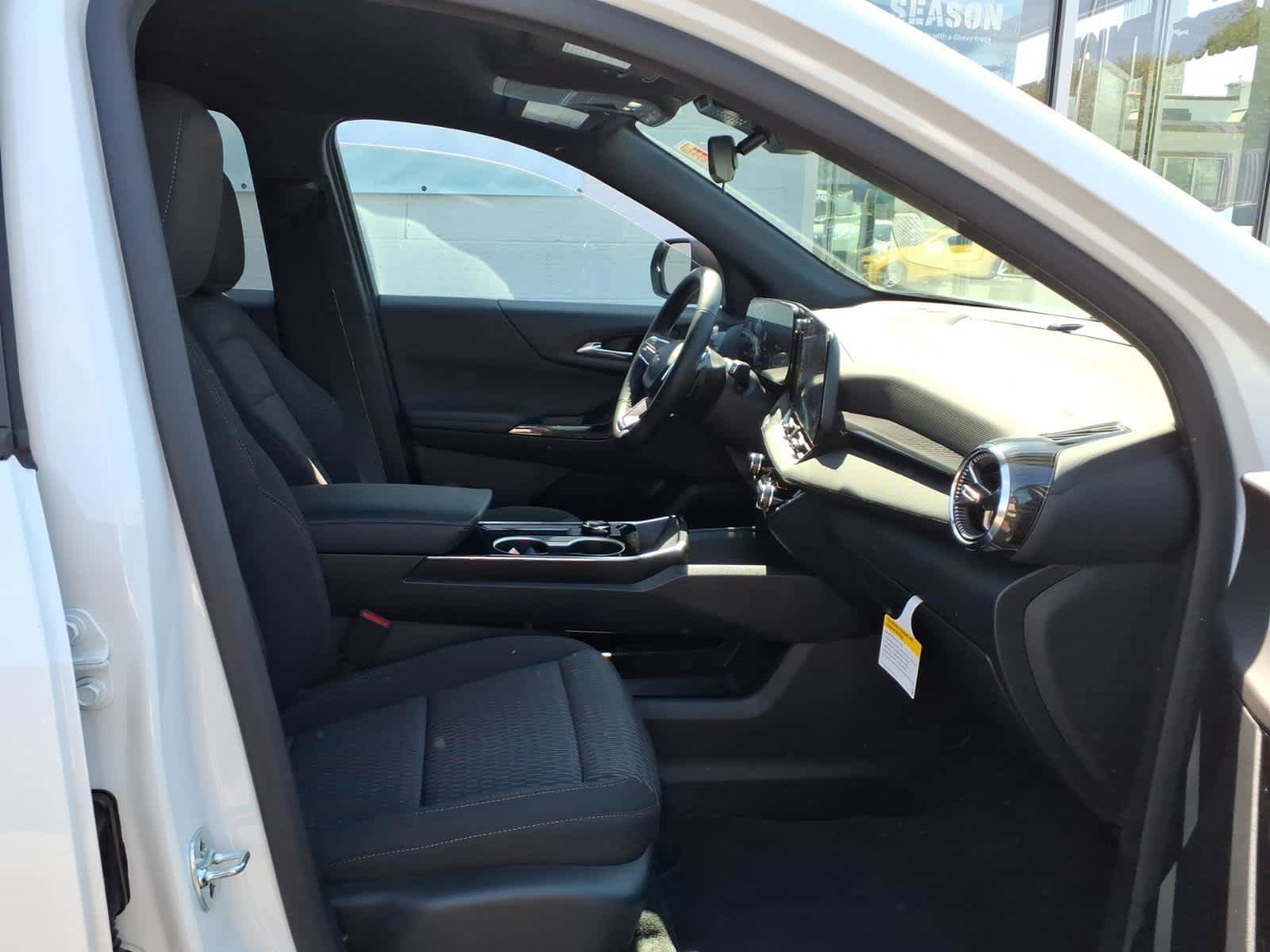 Used 2026 Chevrolet Equinox LT AWD/4WD image 20
