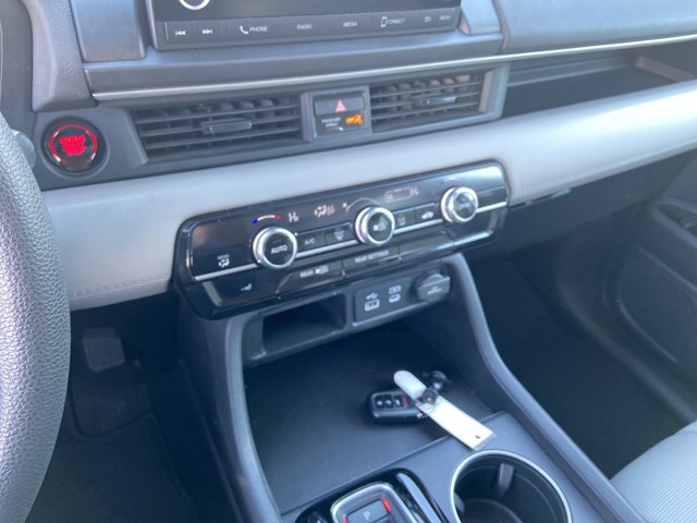 Used 2023 Honda Pilot LX image 38