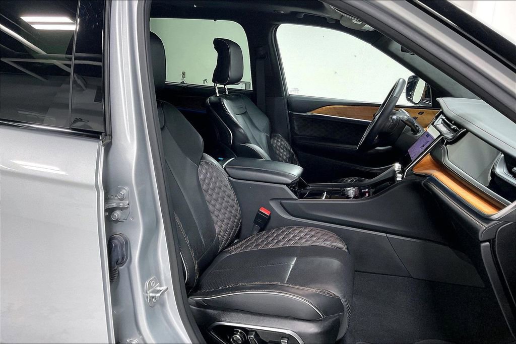 Used 2022 Jeep Grand Cherokee L Summit image 10