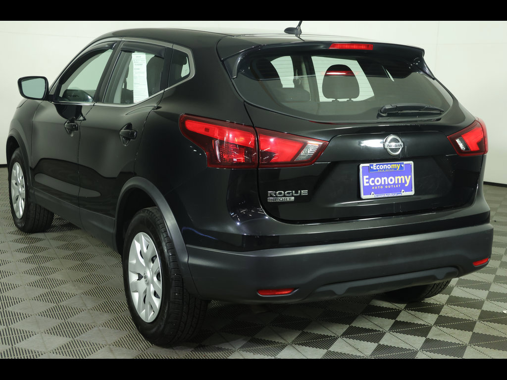 Used 2018 Nissan Rogue Sport S FWD image 11