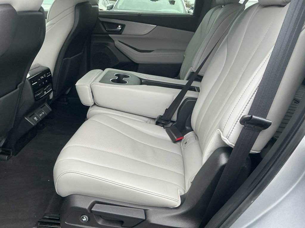 Used 2023 Acura MDX SH-AWD w/ Technology Package image 19