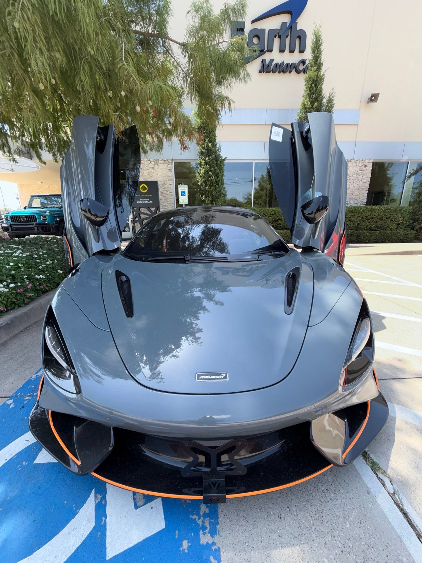 Used 2022 McLaren 765LT RWD image 18