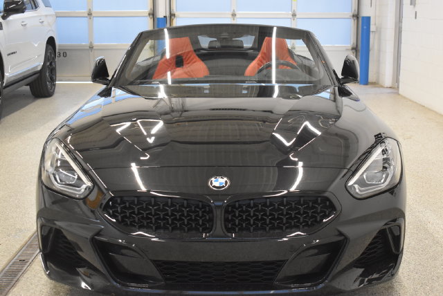 Used 2022 BMW Z4 M40i w/ Premium Package RWD image 3