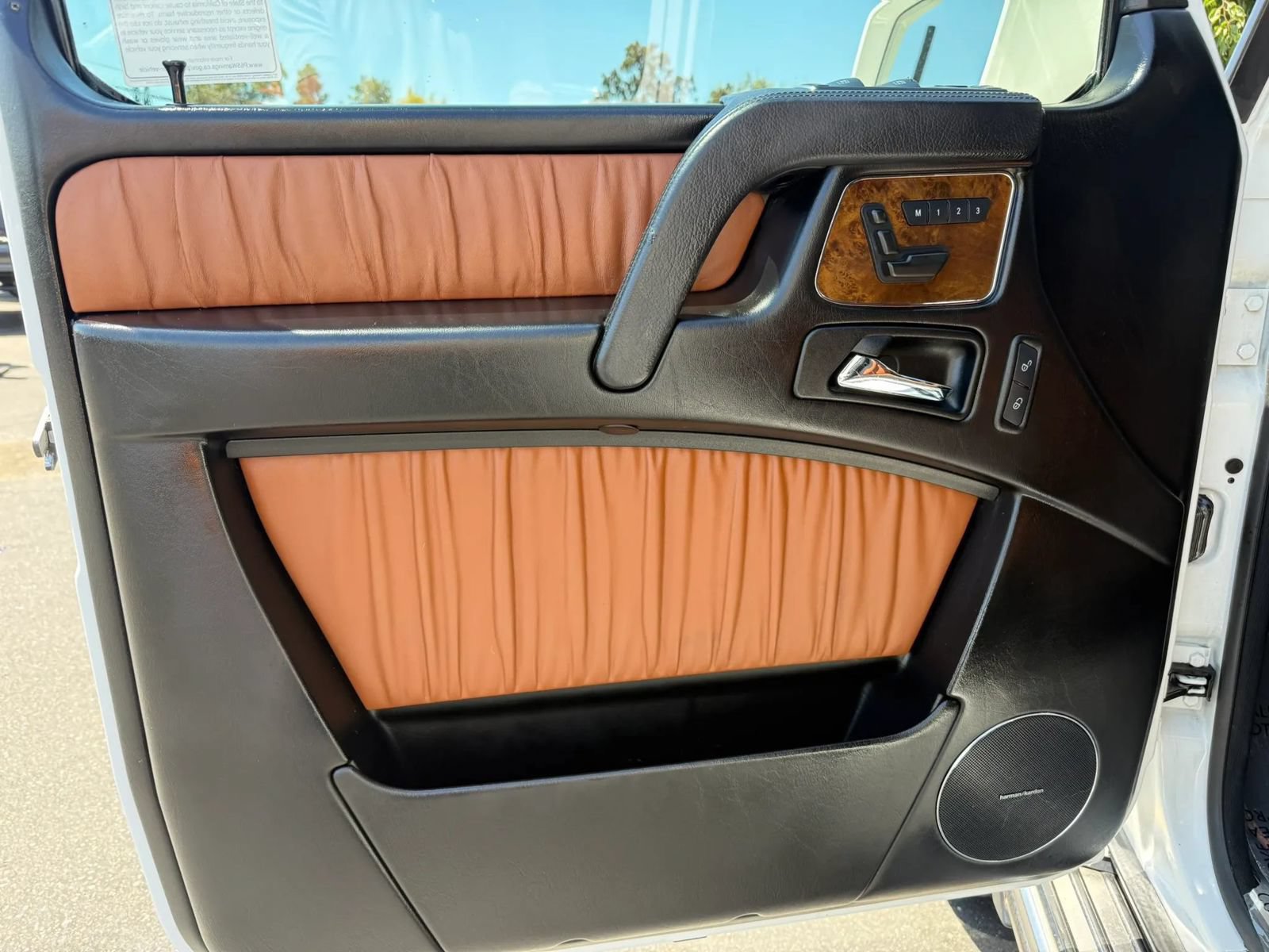Used 2014 Mercedes-Benz G 63 AMG 4MATIC image 13
